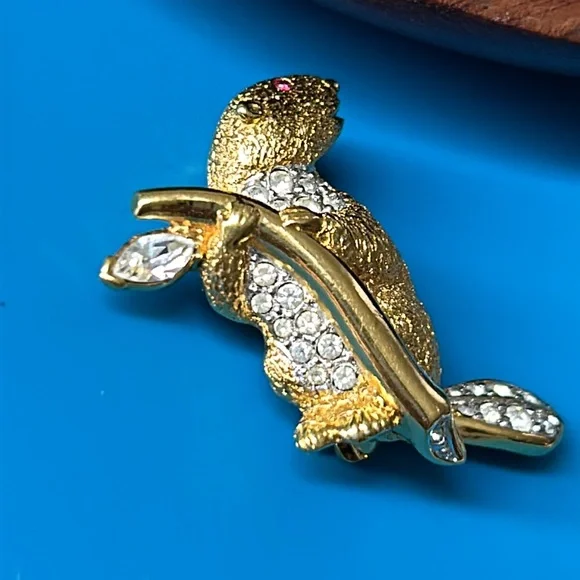 🖤RARE💕ATTWOOD Beaver 🦫 brooch